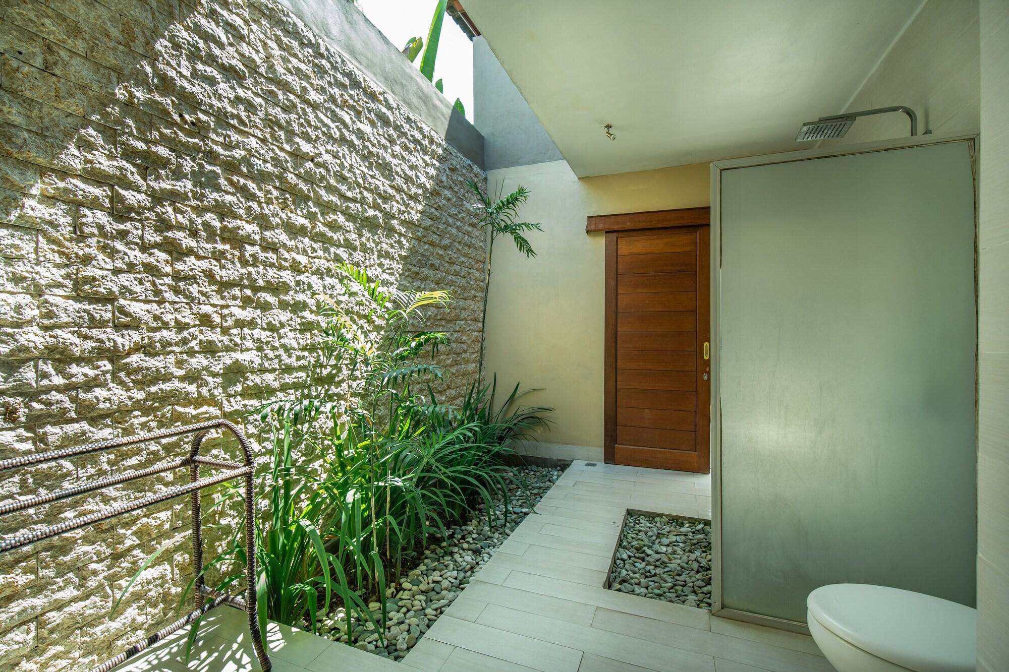 Ubud Lestari Villa Экстерьер фото