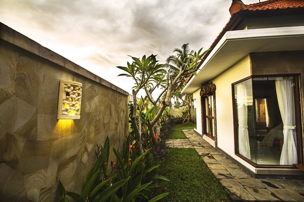 Ubud Lestari Villa Экстерьер фото